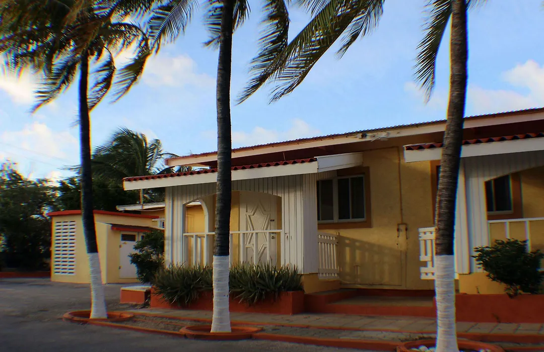 Coconut Inn-1