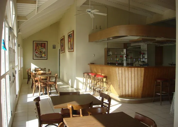 Coconut Inn Palm Beach